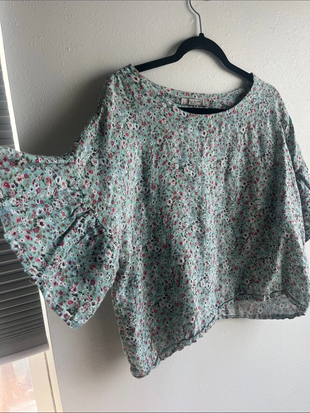 Mint Floral Boxy Blouse with Short Dolman Sleeves